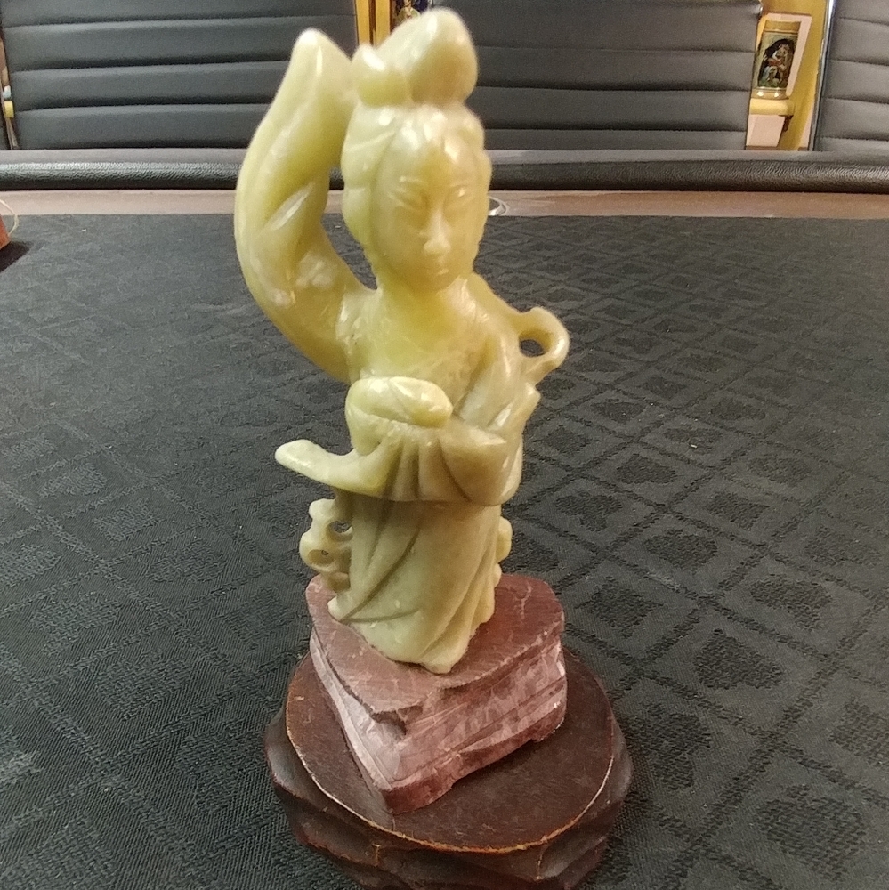 Jade/Marble China Dress Guanyin Pierre Dr Lord XXeme Sculpture